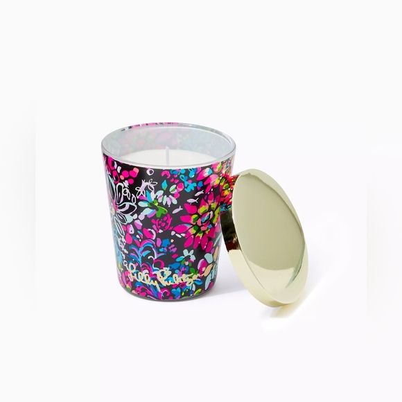 Lilly Pulitzer Printed Candle, Multi Feeling Fintastic, NWT - Picture 2 of 7